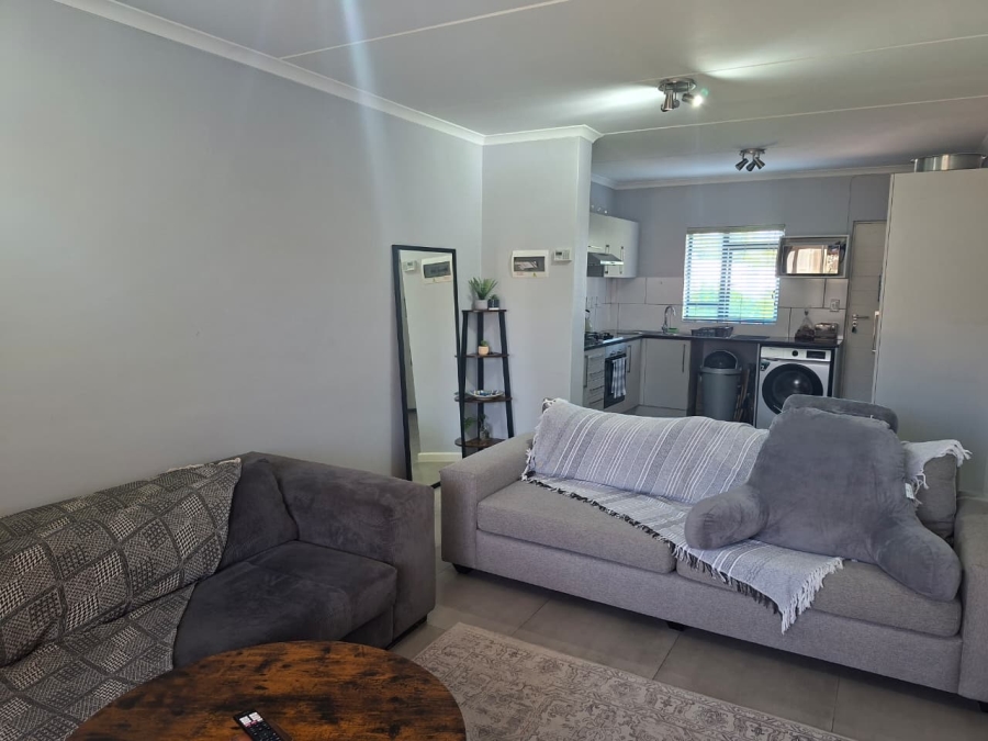 To Let 2 Bedroom Property for Rent in Burgundy Estate Western Cape